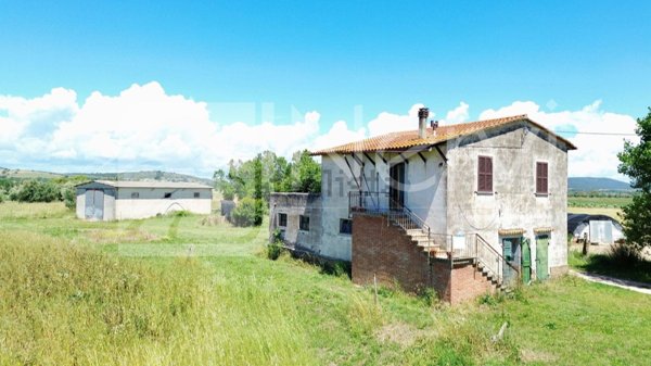 casa indipendente in vendita a Montalto di Castro in zona Pescia Romana