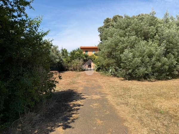 casa indipendente in vendita a Montalto di Castro