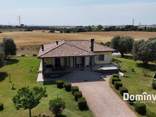 casa indipendente in vendita a Montalto di Castro in zona Pescia Romana