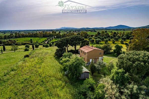 casa indipendente in vendita a Montalto di Castro