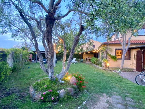 casa indipendente in vendita a Montalto di Castro