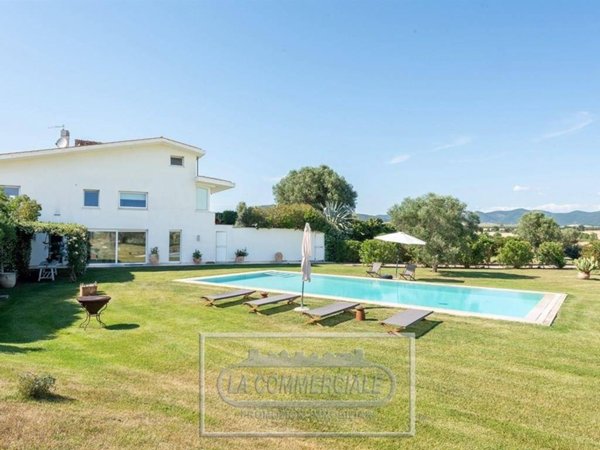 casa indipendente in vendita a Montalto di Castro in zona Pescia Romana