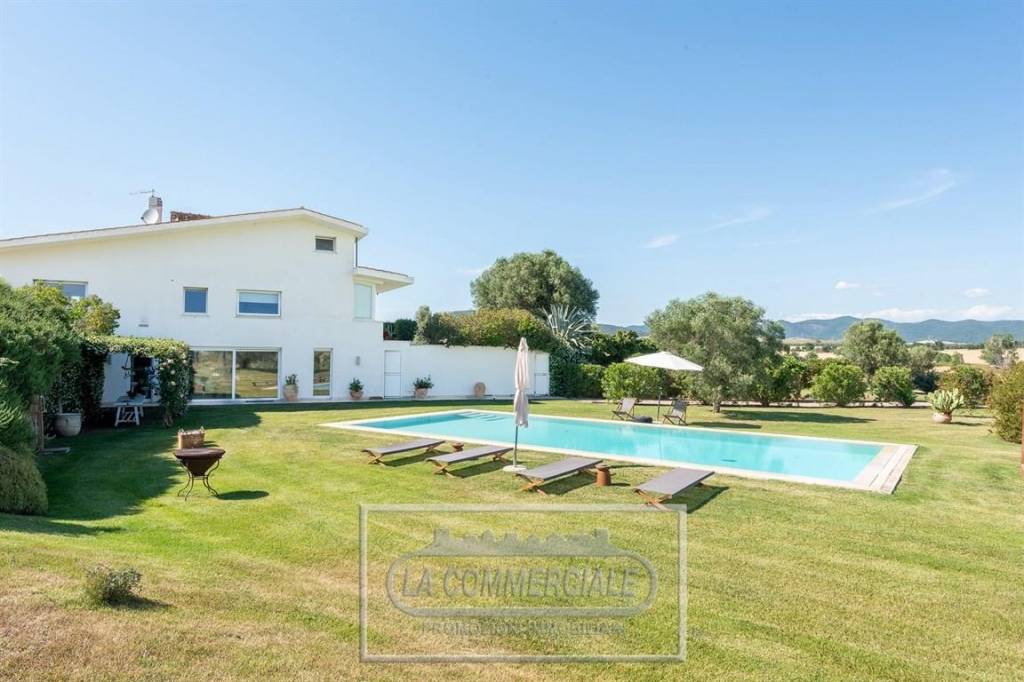 casa indipendente in vendita a Montalto di Castro in zona Pescia Romana