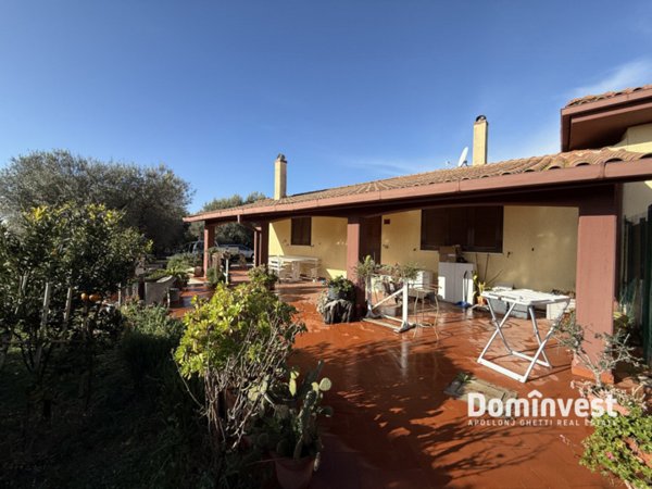 casa indipendente in vendita a Montalto di Castro in zona Pescia Romana