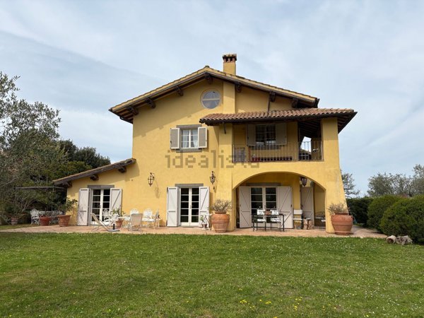 casa indipendente in vendita a Montalto di Castro in zona Pescia Romana