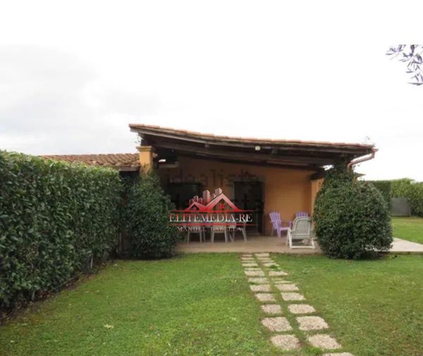 casa indipendente in vendita a Montalto di Castro