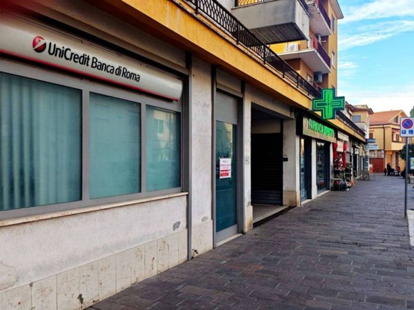 negozio in vendita a Montalto di Castro