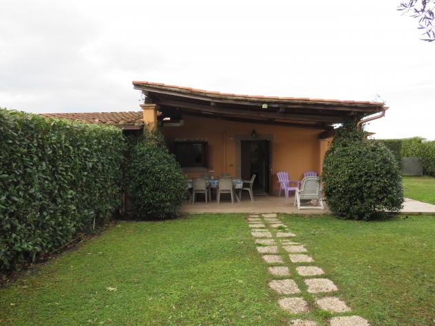 casa indipendente in vendita a Montalto di Castro