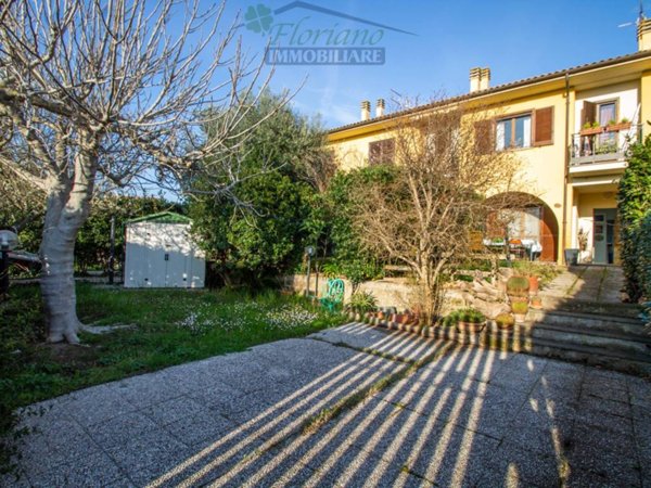 appartamento in vendita a Montalto di Castro in zona Pescia Romana