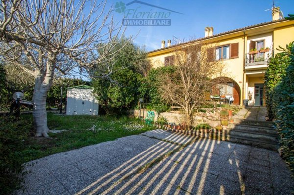appartamento in vendita a Montalto di Castro in zona Pescia Romana