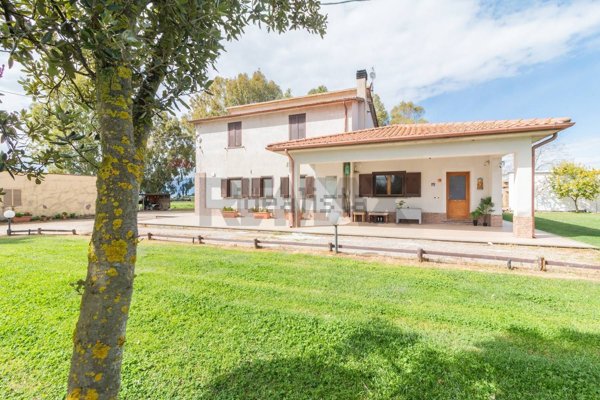 appartamento in vendita a Montalto di Castro in zona Montalto Marina