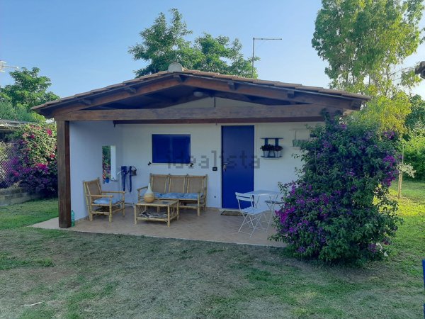 casa indipendente in vendita a Montalto di Castro