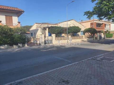 appartamento in vendita a Montalto di Castro in zona Montalto Marina