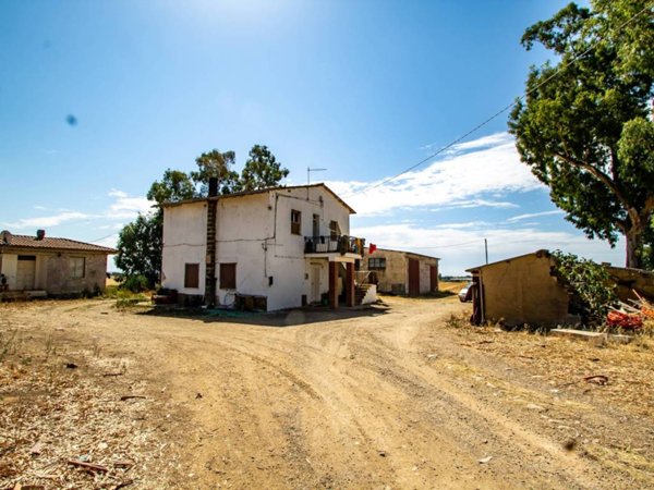 casa indipendente in vendita a Montalto di Castro in zona Pescia Romana