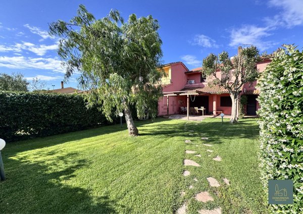 casa indipendente in vendita a Montalto di Castro