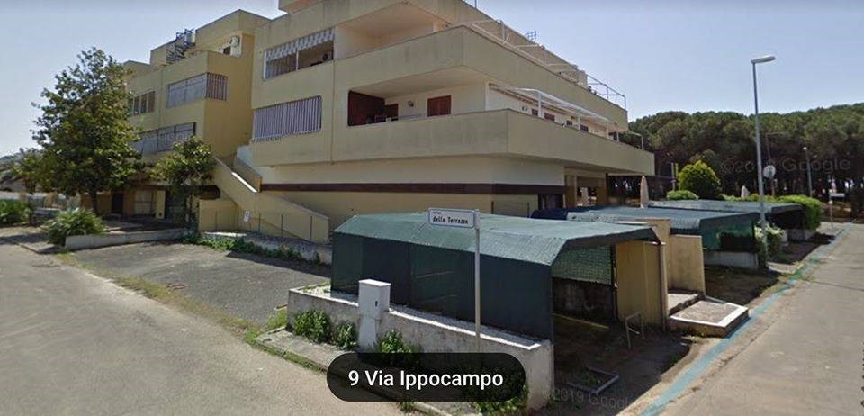 negozio in vendita a Montalto di Castro in zona Montalto Marina