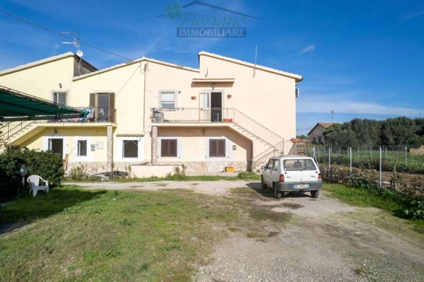 appartamento in vendita a Montalto di Castro in zona Pescia Romana