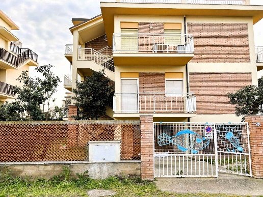 appartamento in vendita a Montalto di Castro in zona Montalto Marina