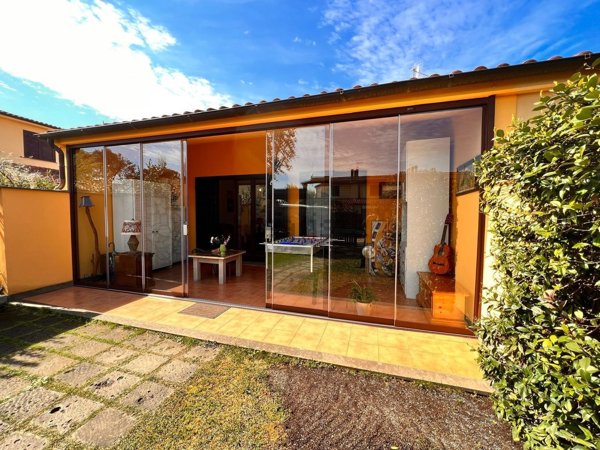 casa indipendente in vendita a Montalto di Castro