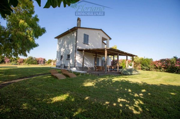 casa indipendente in vendita a Montalto di Castro in zona Pescia Romana