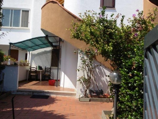 appartamento in vendita a Montalto di Castro in zona Montalto Marina