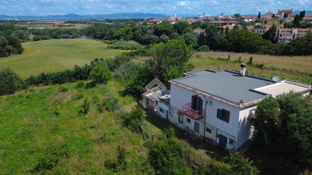casa indipendente in vendita a Montalto di Castro in zona Montalto Marina