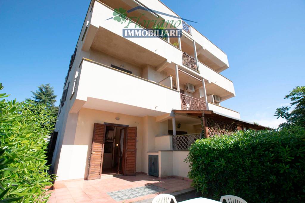 appartamento in vendita a Montalto di Castro in zona Pescia Romana
