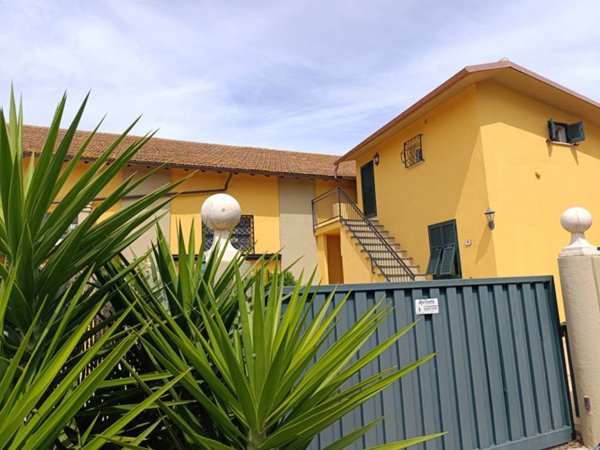 casa indipendente in vendita a Montalto di Castro in zona Pescia Romana