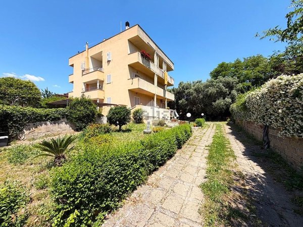appartamento in vendita a Montalto di Castro in zona Pescia Romana