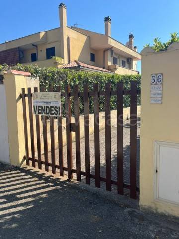appartamento in vendita a Montalto di Castro in zona Montalto Marina