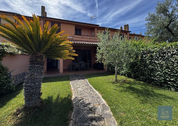 casa indipendente in vendita a Montalto di Castro