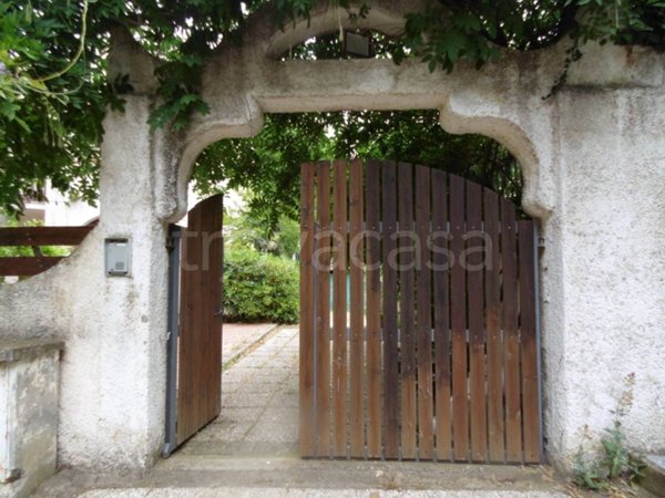 appartamento in vendita a Montalto di Castro in zona Montalto Marina