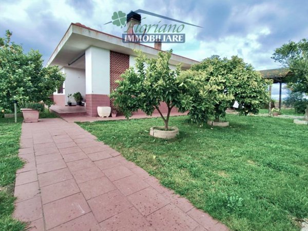 casa indipendente in vendita a Montalto di Castro in zona Pescia Romana