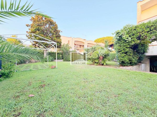 appartamento in vendita a Montalto di Castro in zona Montalto Marina