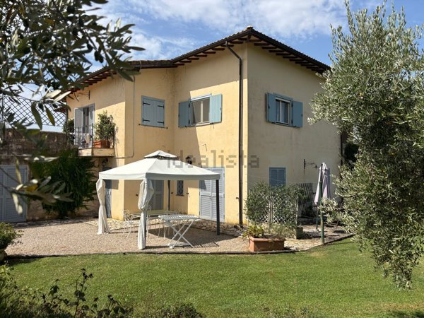 casa indipendente in vendita a Montalto di Castro in zona Pescia Romana