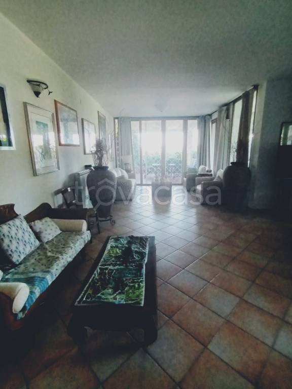casa indipendente in vendita a Montalto di Castro in zona Montalto Marina