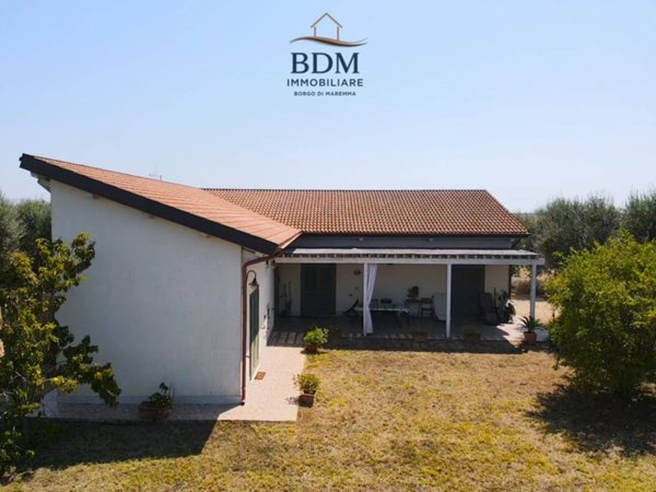 casa indipendente in vendita a Montalto di Castro in zona Pescia Romana