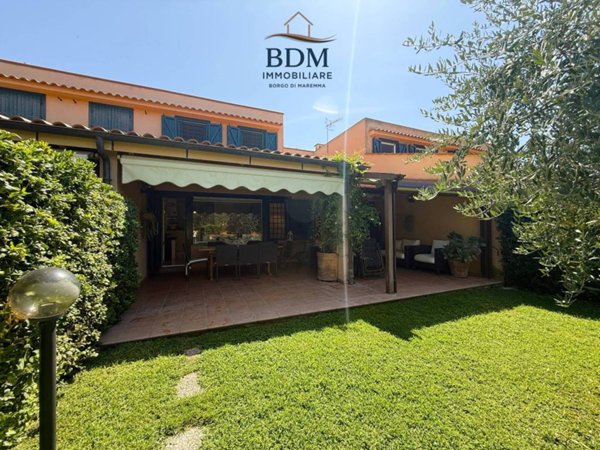 casa indipendente in vendita a Montalto di Castro