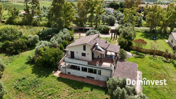 casa indipendente in vendita a Montalto di Castro in zona Pescia Romana