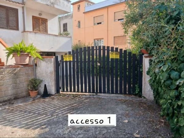 casa indipendente in vendita a Montalto di Castro