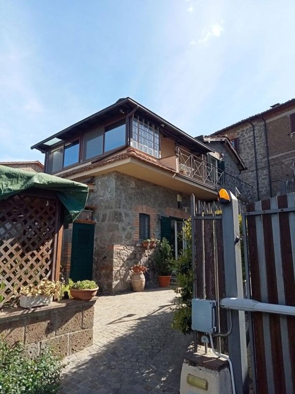 appartamento in vendita a Montefiascone in zona Zepponami
