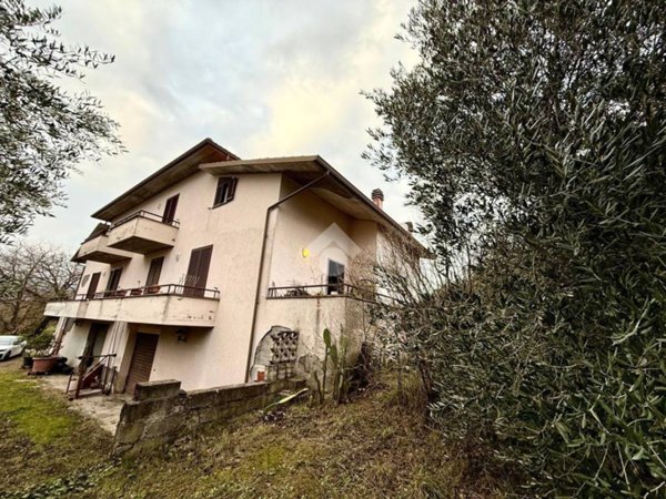 casa indipendente in vendita a Montefiascone in zona Zepponami