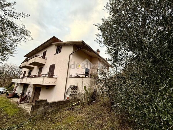 appartamento in vendita a Montefiascone in zona Zepponami