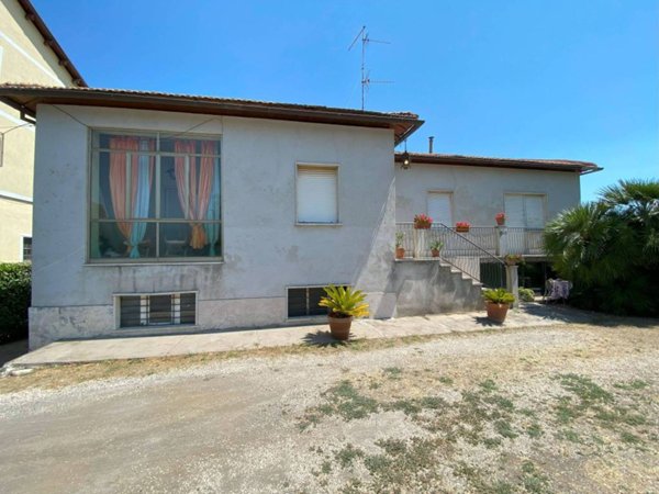 casa indipendente in vendita a Montefiascone