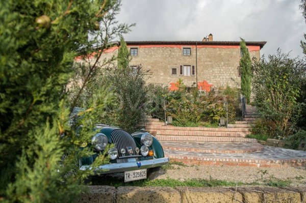 casa indipendente in vendita a Montefiascone