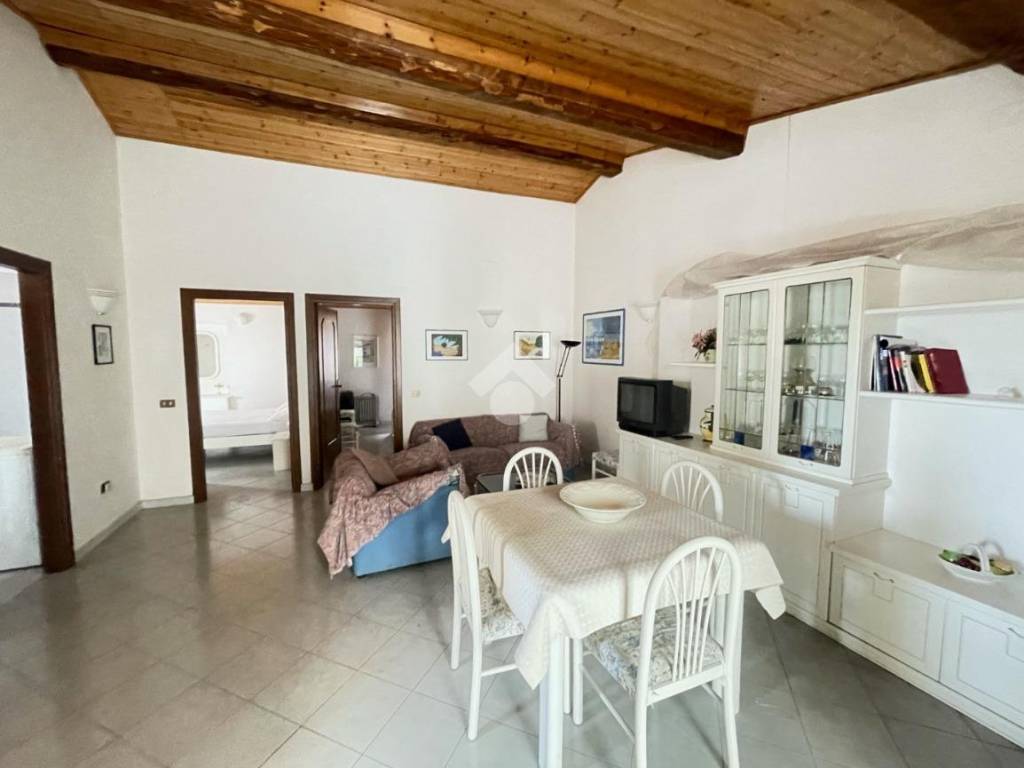 casa indipendente in vendita a Montefiascone
