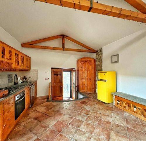 casa indipendente in vendita a Montefiascone