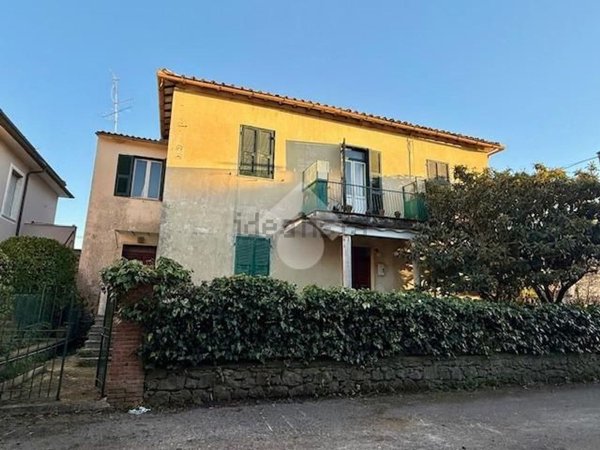 casa indipendente in vendita a Montefiascone