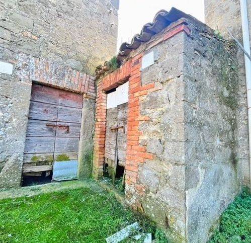 casa indipendente in vendita a Montefiascone
