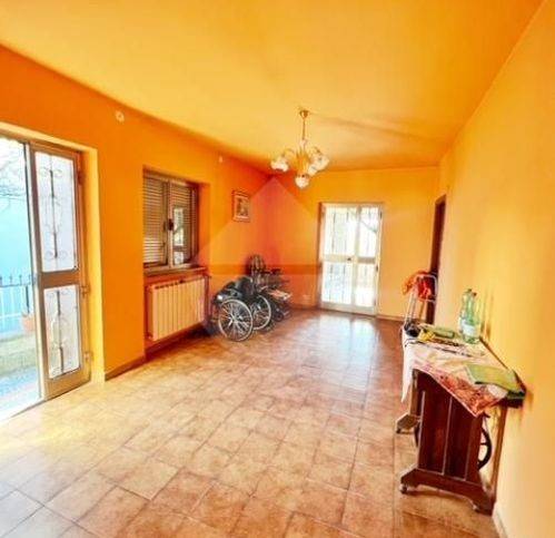casa indipendente in vendita a Montefiascone